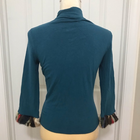 Ilary turtleneck blue fur cuff sleeves - Picture 5 of 5